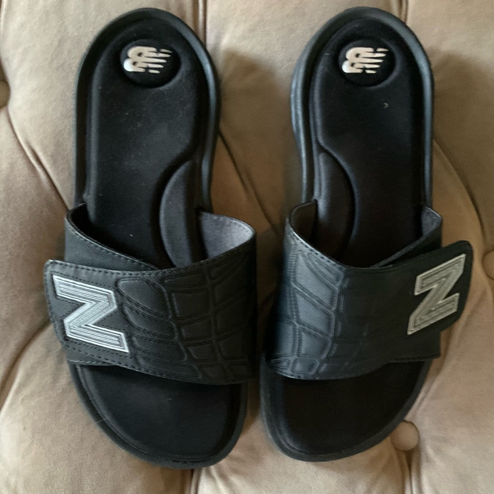 Mens New Balance Memory Foam Black Slide Sandals with Logo 11